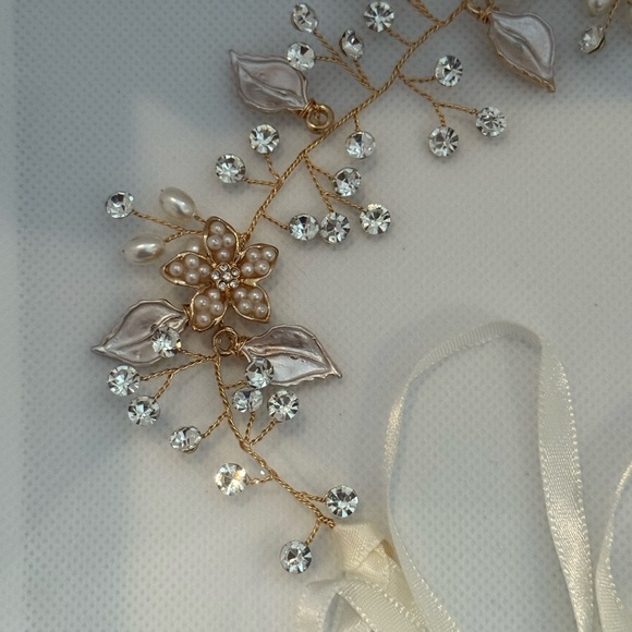 SWEETV Handmade Gold Flower Girl Headband – Pearl & Crystal Halo – NWT - Picture 3 of 14
